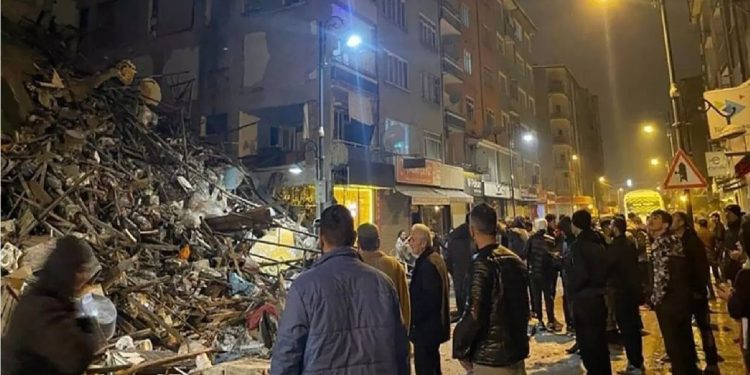 Earthquake : 3 घंटे के भीतर 4 देशों में मची तबाही…. कहीं बड़े खतरे की दस्तक तो नहीं ! 