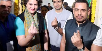 Delhi Polls 2025: प्रियंका गांधी ने परिवार संग किया मतदान, जनता से की खास अपील