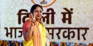 Rekha Gupta Oath Ceremony : रेखा गुप्ता ने रच दिया इतिहास, PM मोदी समेत कई बड़े नेता रहे मौजूद