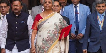 Budget 2025 : वित्त मंत्री का साड़ी लुक! निर्मला सीतारमण की साड़ी में क्या है ख़ास?