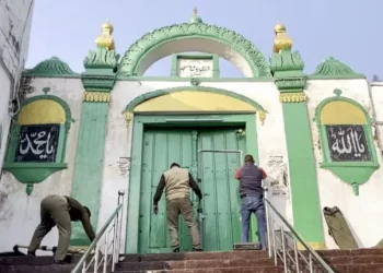 संभल में तिरपाल से ढकी जाएंगी मस्जिदें,होली के जुलूस को देखते हुए प्रशासन ने लिया फैसला