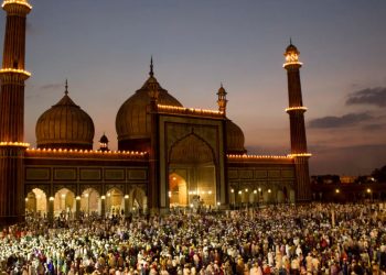 Eid-Ul-Fitr 2025 : देशभर में ईद की नई सुबह.. नई रौनक, मस्जिदों में नमाज की गई अदा