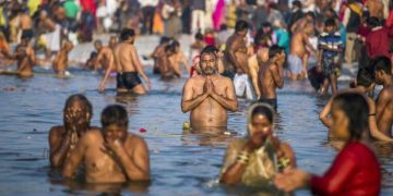 Mahakumbh 2025: ‘हर घर गंगाजल’ महाकुंभ में नहीं लगा पाए डुबकी तो न हो निराश, CM योगी कराएंगे सभी को संगम स्नान