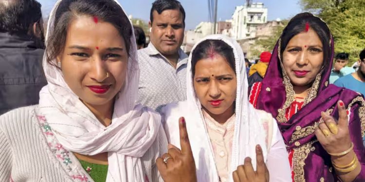 Delhi Mahila Samriddhi Scheme: 8 मार्च को नहीं मिलेंगे दिल्ली की महिलाओं को 2500 रुपये! जानें अब क्या है अगला अपडेट ?