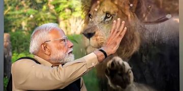PM Modi in Vantara : PM मोदी ने ‘वनतारा’ का किया उद्घाटन, जानवरों के साथ की खूब मस्ती