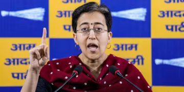 Atishi News : ‘8 मार्च याद है न….’ नेता प्रतिपक्ष आतिशी ने CM रेखा को भेजी एक चिट्ठी