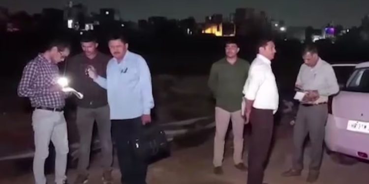 Delhi : रोहिणी में पुलिस और बदमाशों बदमाशों के बीच मुठभेड़, 2 को लगी गोली