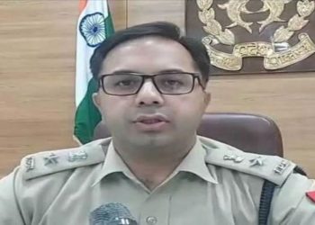 Gorakhpur : देवताओं पर अभद्र टिप्पणी मामले में सिपाही के खिलाफ सख्त एक्शन, एसएसपी ने तुरंत किया निलंबित