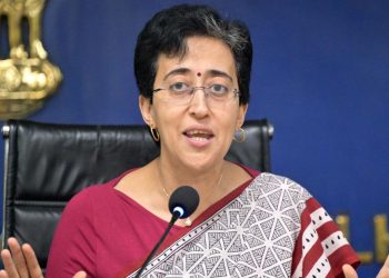 Atishi : ‘2500 रुपए चाहिए…’, आतिशी ने साधा CM रेखा गुप्ता पर निशाना