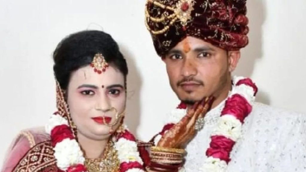 Auraiya News : औरैया में सौरभ जैसा हत्याकांड, मुंह दिखाई के पैसों से ली पति की जान