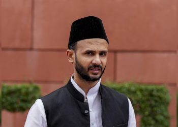 Sambhal : बर्क के घर पुलिस ने दी दस्तक! संभल सांसद को थमाया नोटिस