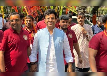 Delhi : नवरात्रि में मीट की दुकानें होंगी बंद! BJP विधायक की मांग से मचा बवाल,  Congress MP ने दिया साथ