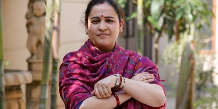 Rana Sanga Controversy : राणा सांगा विवाद पर अपर्णा यादव ने विपक्ष को दी सलाह, मुलायम सिंह की बहू ने सुनाई खरी-खोटी 