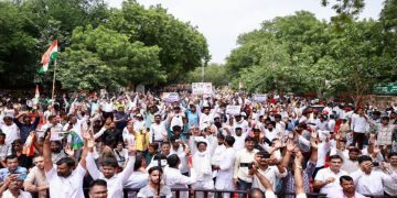 Bhubaneswar Congress Protest : हिंसा में तब्दील हुआ कांग्रेस का विरोध प्रदर्शन, पुलिस ने किया लाठीचार्ज