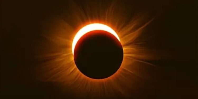 Surya Grahan 2025: शनि अमावस्या और सूर्य ग्रहण एक साथ, भूलकर भी न करें ये काम