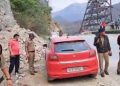Uttarakhand : ऋषिकेश-बद्रीनाथ में खड़ी कार में मिला शव, पुलिस कर रही मामले की जांच