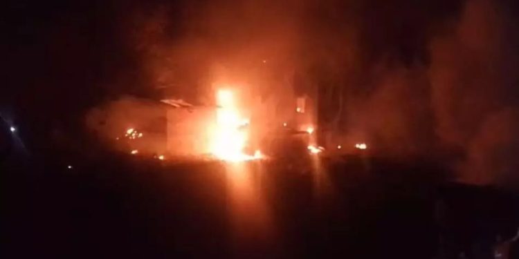 West Bengal Cylinder Blast : साउथ 24 परगना में बड़ा हादसा, विस्फोट में 4 बच्चों समेत 7 लोगों की मौत