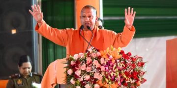 Bengal Violence: “लातों के भूत बातों से नहीं मानेंगे…” वक्फ कानून के खिलाफ बंगाल हिंसा पर बोले CM योगी