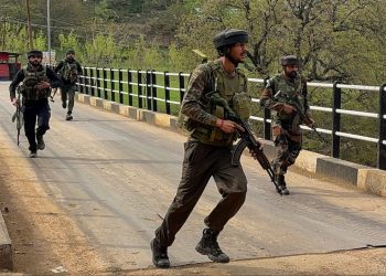 Kashmir Terror Attack: पहलगाम के बाद फिर पाक की नापाक हरकत, सेना का मिशन ‘बदलापुर’ हुआ शुरू