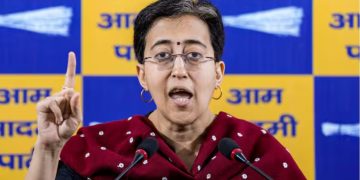 AAP : AAP नेता दुर्गेश पाठक के घर CBI की रेड, आतिशी ने कर दिया बड़ा दावा