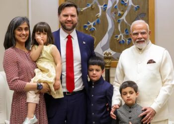 JD Vance Taj Mahal Visit : ताजमहल का दीदार करेंगे उप राष्ट्रपति जेडी वेंस…रूट किया गया डायवर्ट