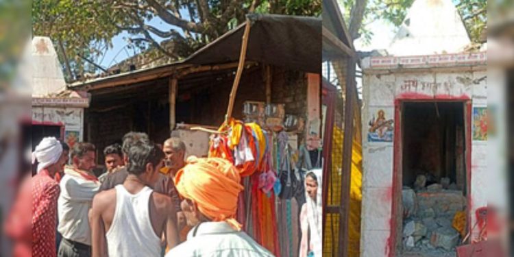 Ayodhya : सरयू किनारे तोड़ी मां दुर्गा की प्रतिमा, दुष्टों के खिलाफ लोगों में भयंकर आक्रोश