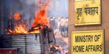 Murshidabad Hinsa : मुर्शिदाबाद हिंसा पर शाह की पैनी नजर, शहर में तैनात 300 BSF जवानों की तगड़ी फोर्स