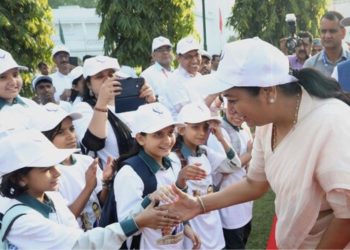 Delhi School Fee Act : मनमानी फीस वसूली पर CM रेखा का कड़ा रुख, दिल्ली सरकार ने पास किया बिल