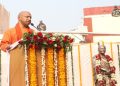 CM Yogi : CM योगी ने फिर भू-माफियाओं को ललकारा…! बोले- ‘यूपी में नहीं चलेगी माफियागिरी’