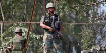 Pahalgam Terror Attack: LOC पर रातभर होती रही फायरिंग, पाकिस्तान ने उकसाया तो भारत ने दिया मुंहतोड़ जवाब