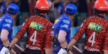 MI VS SRH: लाइव मैच में अभिषेक शर्मा के पॉकेट में डाल दिया हाथ, मैच के बीच क्या खोज रहे थे सूर्यकुमार यादव?