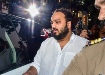 Zeeshan Siddiqui Death Threat: बाबा सिद्दीकी के बेटे को जान से मारने की मिली धमकी, जीशान सिद्दीकी की बढ़ाई गई सुरक्षा