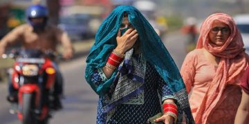 Delhi Weather Update : ‘हाय गर्मी’ दिल्ली में हीट का हाई अलर्ट, तपती गर्मी में पारा 42 डिग्री के पार