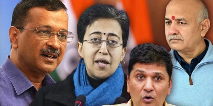 Delhi Mayor Election: दिल्ली में AAP नहीं लड़ेगी मेयर चुनाव, हार के डर से केजरीवाल ने छोड़ा मैदान!