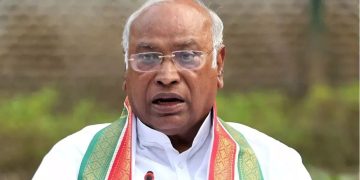 Bihar Chunav 2025: “कांग्रेस को झुकाने की कोशिश…” मल्लिकार्जुन खरगे ने भाजपा को सुनाई खरी-खोटी