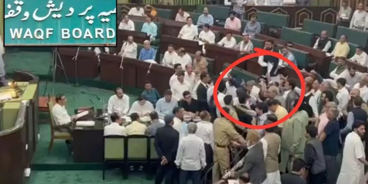 Jammu-Kashmir : पर्चे फाड़े, नारेबाजी, हंगामा… वक्फ बिल पर जम्मू-कश्मीर विधानसभा में मचा ‘भूचाल’