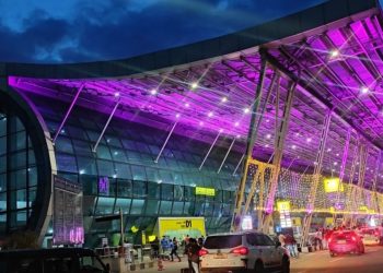 Bomb threat at Thiruvananthapuram : तिरुवनंतपुरम इंटरनेशनल एयरपोर्ट को बम से उड़ाने की धमकी, पुलिस ने की जांच शुरू