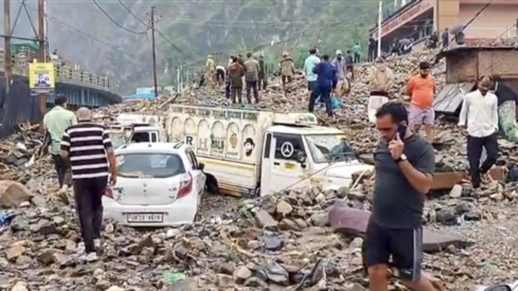 Jammu Kashmir Landslide : रामबन में भारी बारिश…भूस्खलन से 3 की मौत, 100 लोगों को किया गया रेस्क्यू