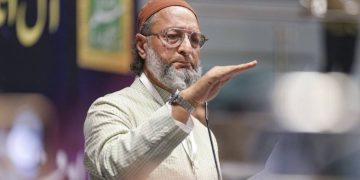 Pahalgam Attack : ओवैसी ने दी पाकिस्तान को चेतावनी, कहा “ISIS जैसा ही है पाकिस्तान…”