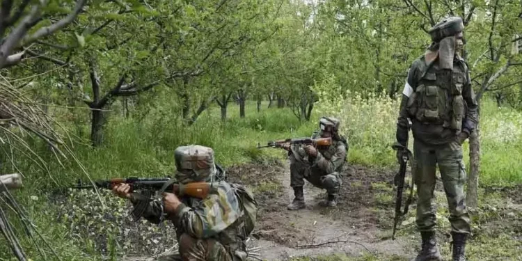 Jharkhand: झारखंड के लातेहार में हुई मुठभेड़ में दो नक्सली ढेर, एक गिरफ्तार