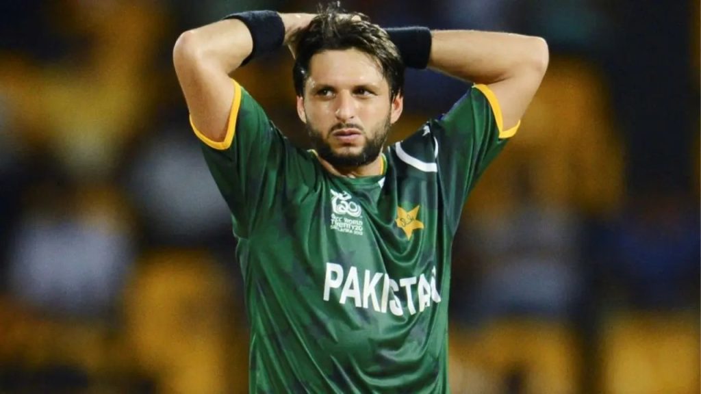 Shahid Afridi: शाहिद अफरीदी ने भारत के खिलाफ फिर उगला जहर,” इंडिया हमारी तरक्की में रोड़ा…”