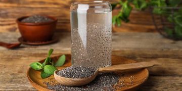 Chia Seeds: रुखी-बेजान त्वचा में भी डाल देगा नई जान, सेहत ही नहीं त्वचा के लिए भी फायदेमंद है चिया सीड्स