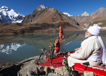 Adi Kailash Yatra : चारधाम के बाद पार्वती कुण्ड स्थित शिव मंदिर के कपाट खुले, पीएम मोदी ने भी किए दर्शन