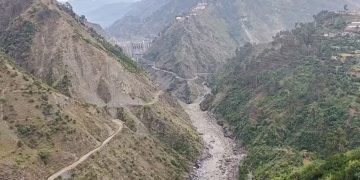 Chenab River Dam Closed: बूंद-बूंद के लिए तरसा पाक! सिंधू के बाद भारत ने रोका चिनाब का पानी