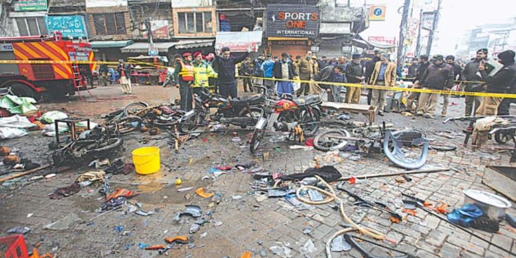 Lahore Blast:  धमाकों की आवाज से गूंजा लाहौर…ऑपरेशन सिंदूर के बाद पाकिस्तान में लगातार तीन ब्लास्ट