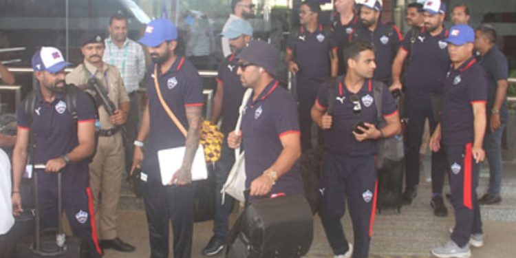IPL Players Reached Safely : धर्मशाला से सुरक्षित लौटे पंजाब किंग्स और दिल्ली कैपिटल्स के खिलाड़ी….सरकार ने भेजी थी स्पेशल वंदे भारत ट्रेन