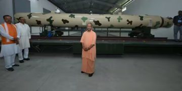 CM Yogi : मिसाइल यूनिट के उद्घाटन पर सीएम योगी बोले- ‘ब्रह्मोस की ताकत पाकिस्तान से पूछिए…”