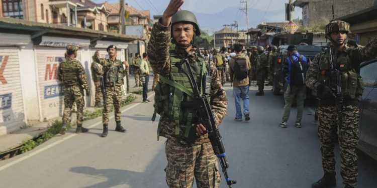 India-Pakistan Tension: भारत-पाकिस्तान की आज फिर होगी बात! भारत के DGMO देंगे पाकिस्तान को सीधा जवाब