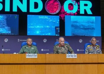 India-Pakistan Ceasefire : “पाकिस्तानी सेना आतंकवादियों के साथ…” भारतीय सेना ने पाकिस्तान को दिया करारा जवाब