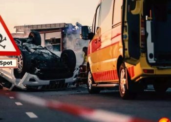 Indian Students Death In US: अमेरिका में 2 भारतीय छात्रों की मौत, बेकाबू होकर पेड़ से टकराई कार